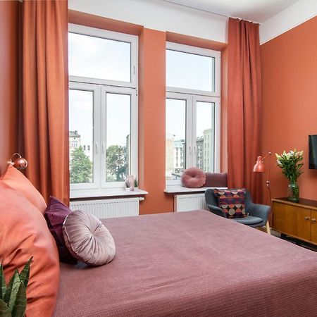 Barbacan Suites - Old Town Apartments - By Upstairs คราคูฟ ภายนอก รูปภาพ
