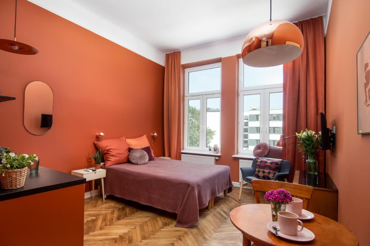 Barbacan Suites - Old Town Apartments - By Upstairs คราคูฟ ภายนอก รูปภาพ