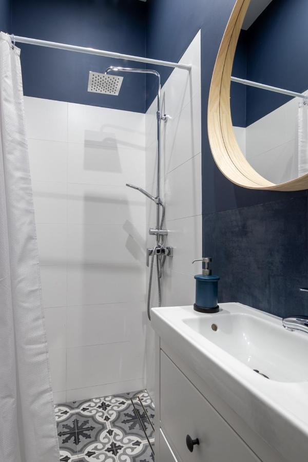 Barbacan Suites - Old Town Apartments - By Upstairs คราคูฟ ภายนอก รูปภาพ